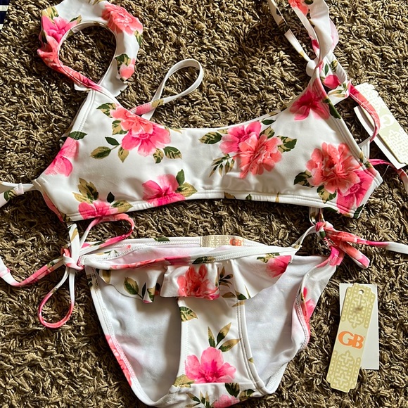 Gianni Bini Swimsuit - Picture 1 of 6